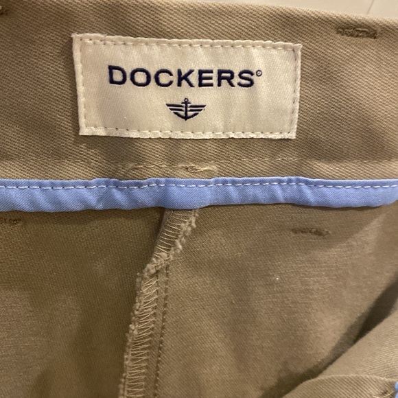 Dockers khaki flat front pant 48 waist 27.5 inseam - Picture 2 of 13